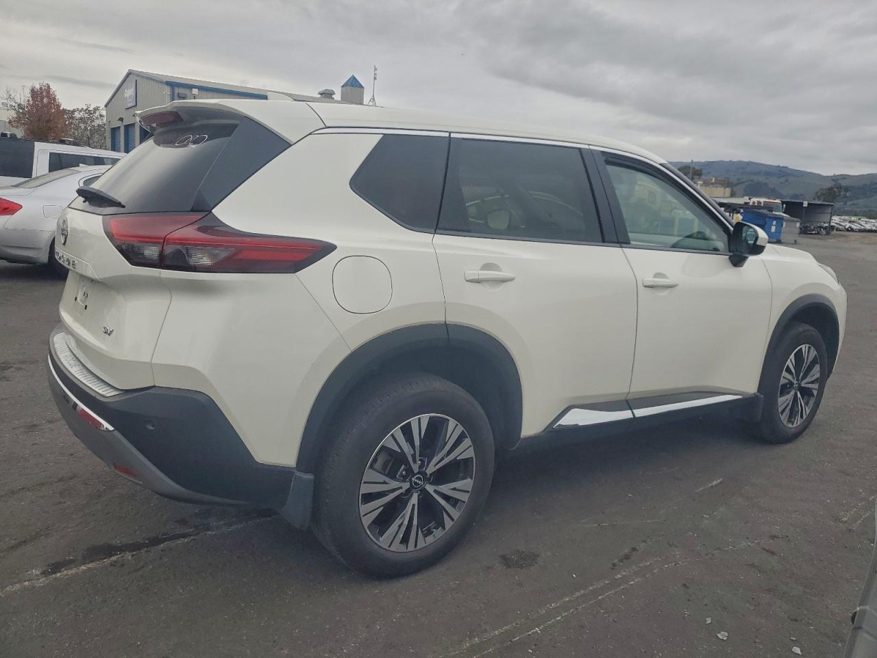 2023 NISSAN ROGUE SV photo 3