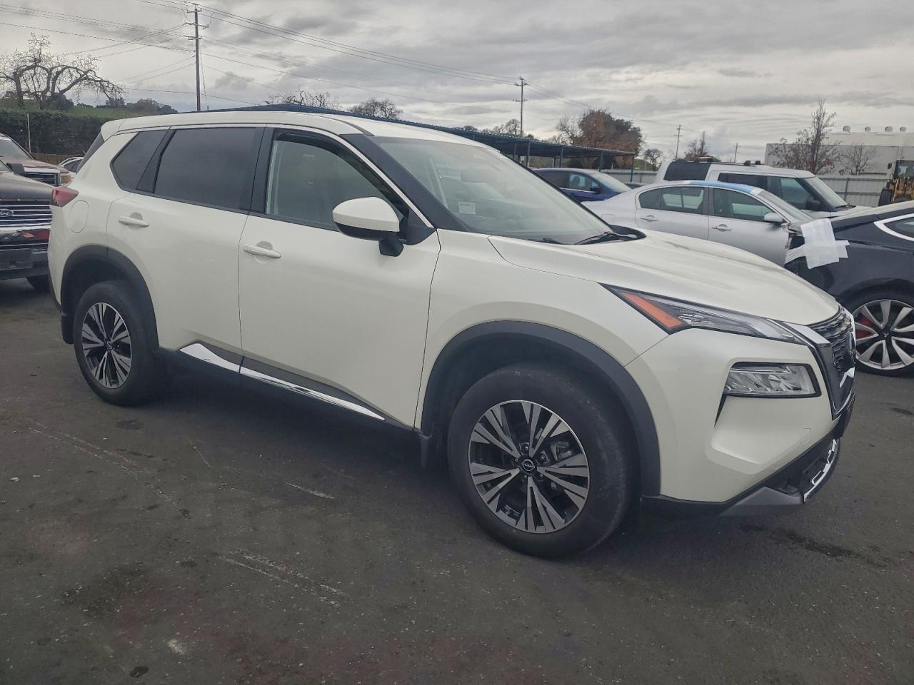2023 NISSAN ROGUE SV photo 4