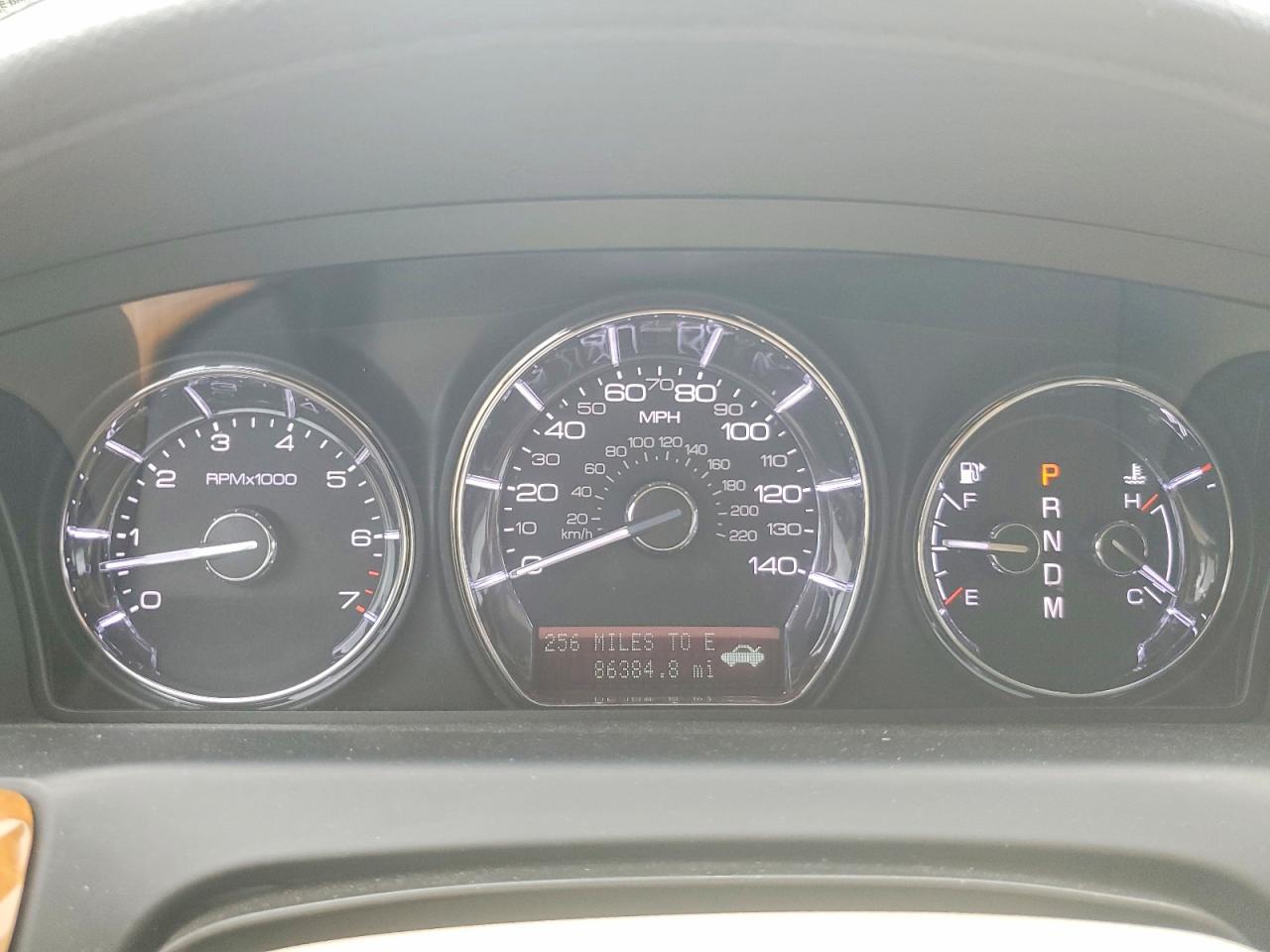 2011 LINCOLN MKS photo 9