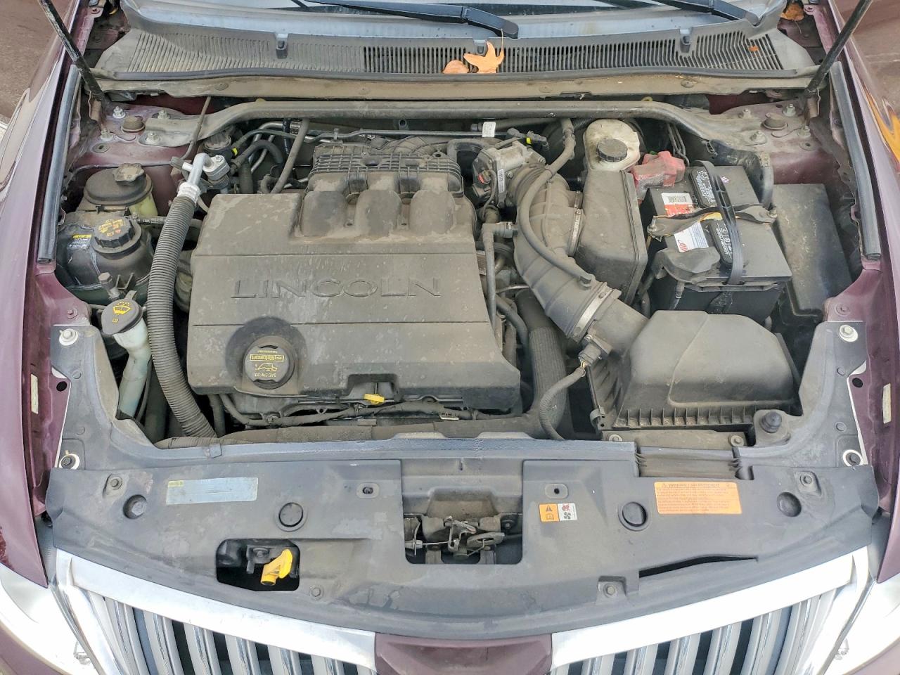 2011 LINCOLN MKS photo 11