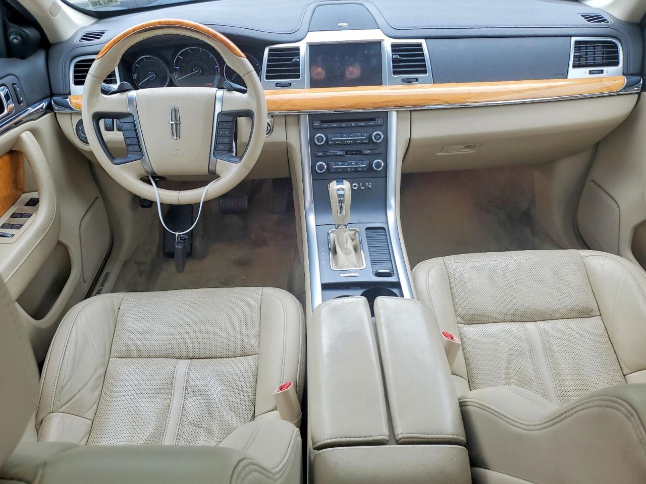 2011 LINCOLN MKS photo 8