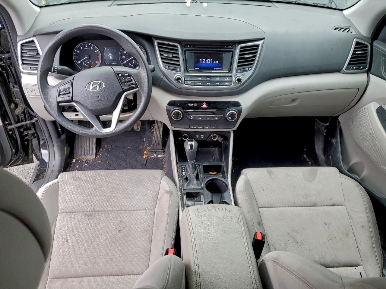 2018 HYUNDAI TUCSON SE photo 8