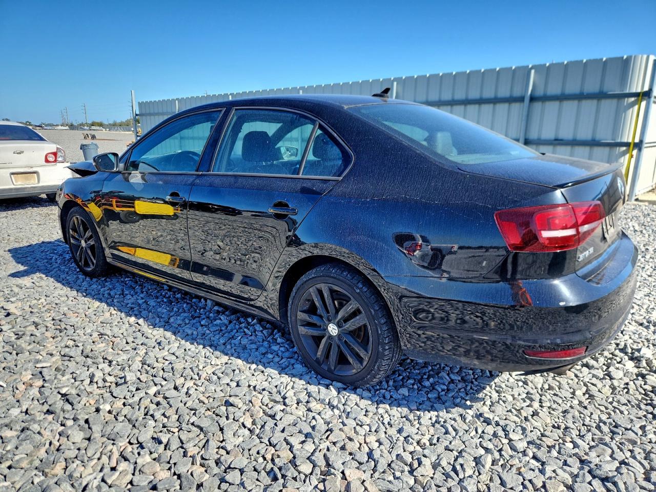 2018 VOLKSWAGEN JETTA SPORT photo 2