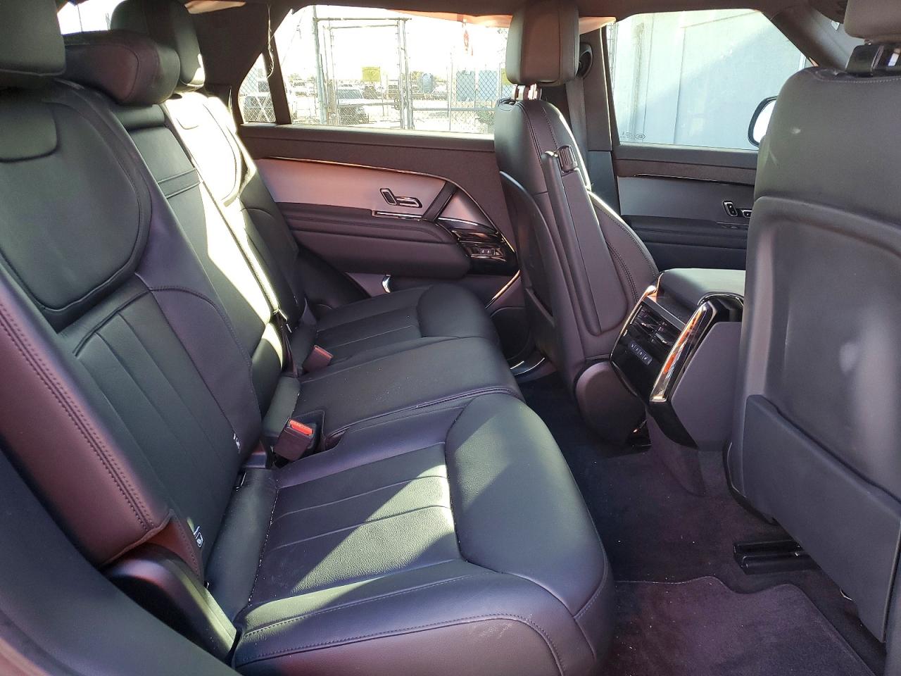 2025 LAND ROVER RANGE ROVER SPORT S photo 11