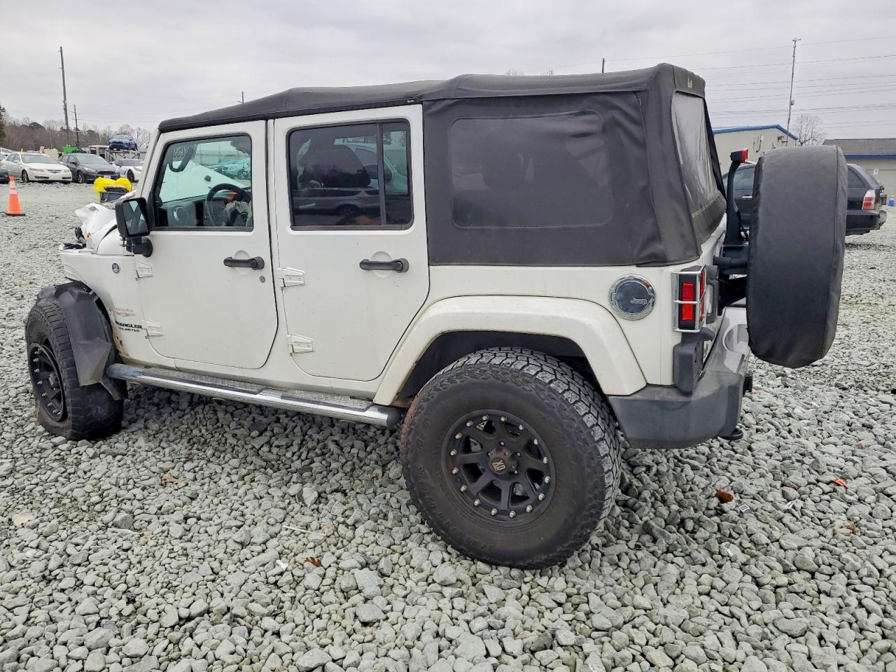2013 JEEP WRANGLER UNLIMITED SAHARA photo 2