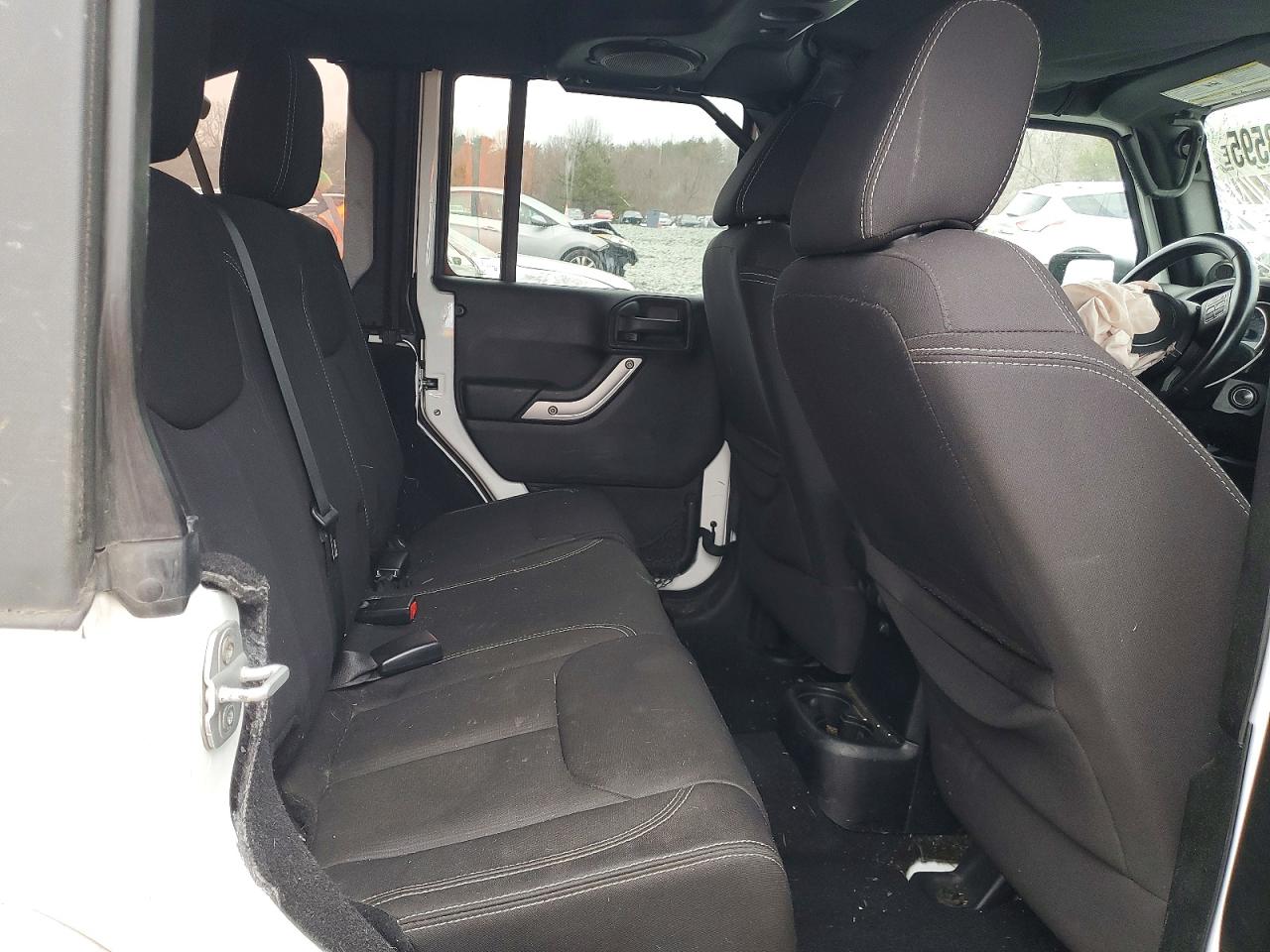 2013 JEEP WRANGLER UNLIMITED SAHARA photo 11