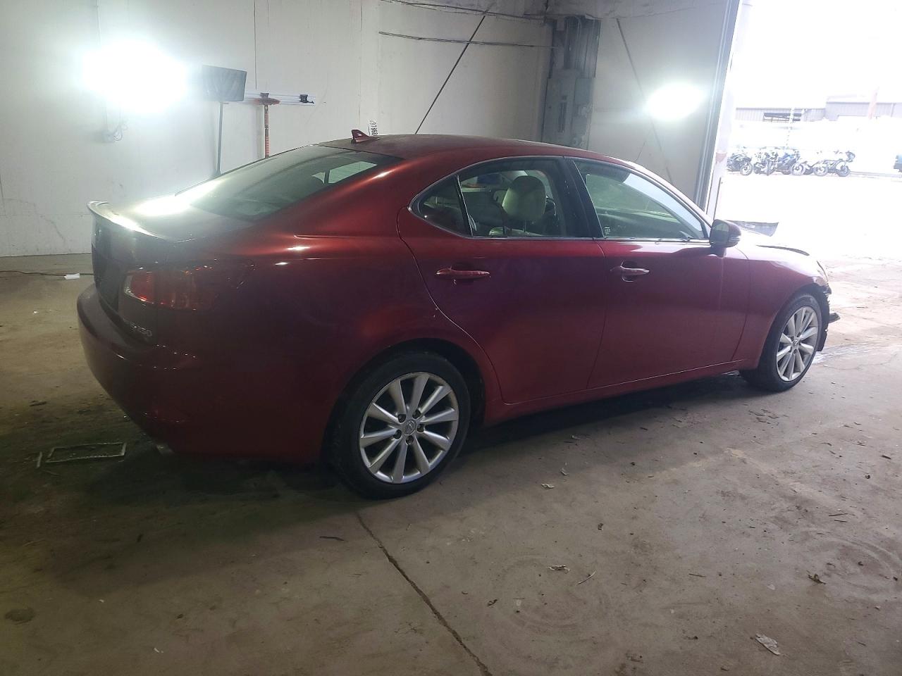 2010 LEXUS IS 250 photo 3