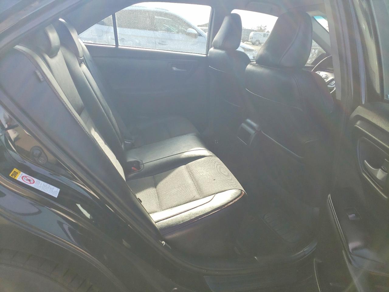 2016 TOYOTA CAMRY LE photo 19