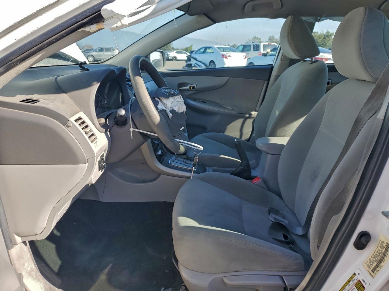 2010 TOYOTA COROLLA BASE photo 13