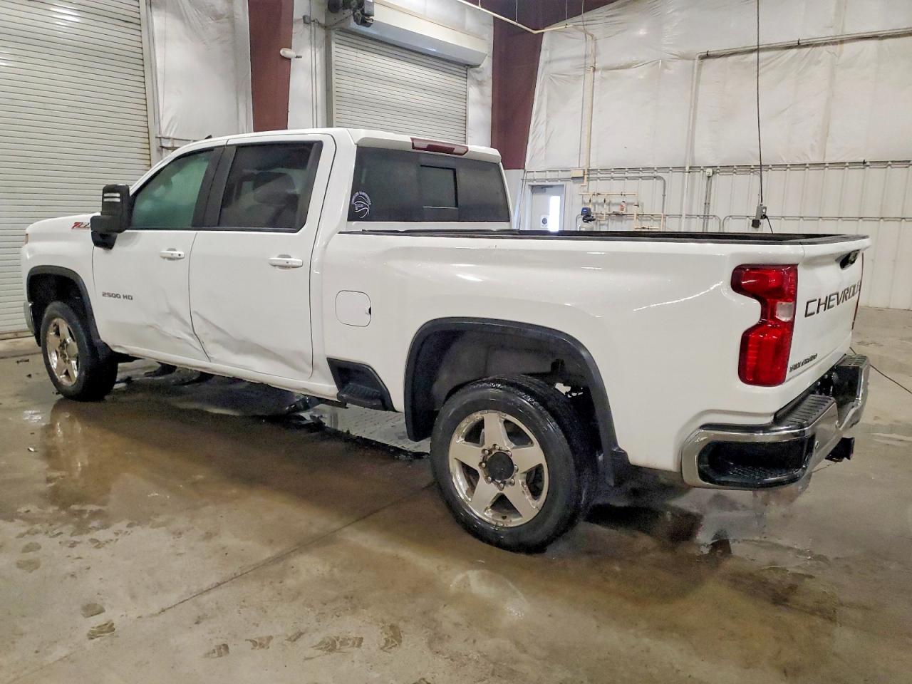 2020 CHEVROLET SILVERADO K2500 HEAVY DUTY LT photo 2