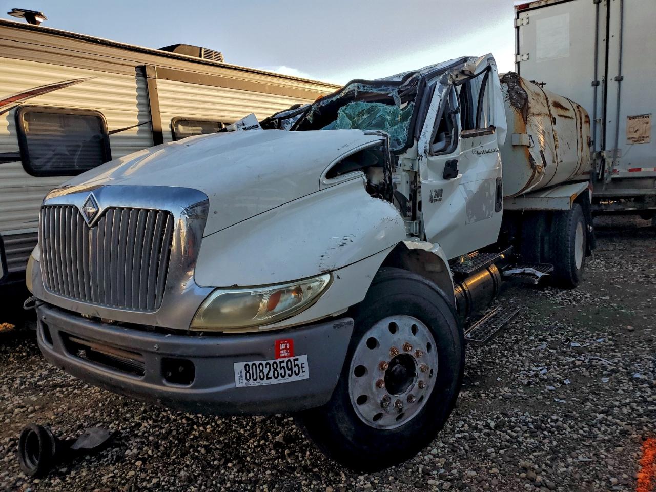 2006 INTERNATIONAL 4000