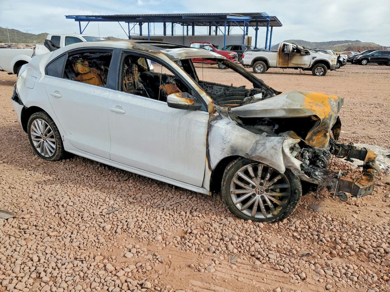 2016 VOLKSWAGEN JETTA photo 4