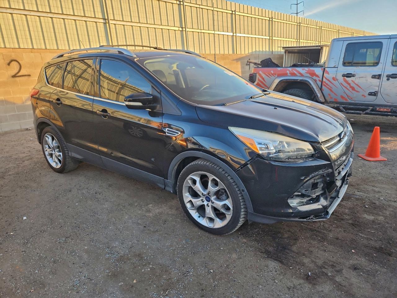 2014 FORD ESCAPE TITANIUM photo 4