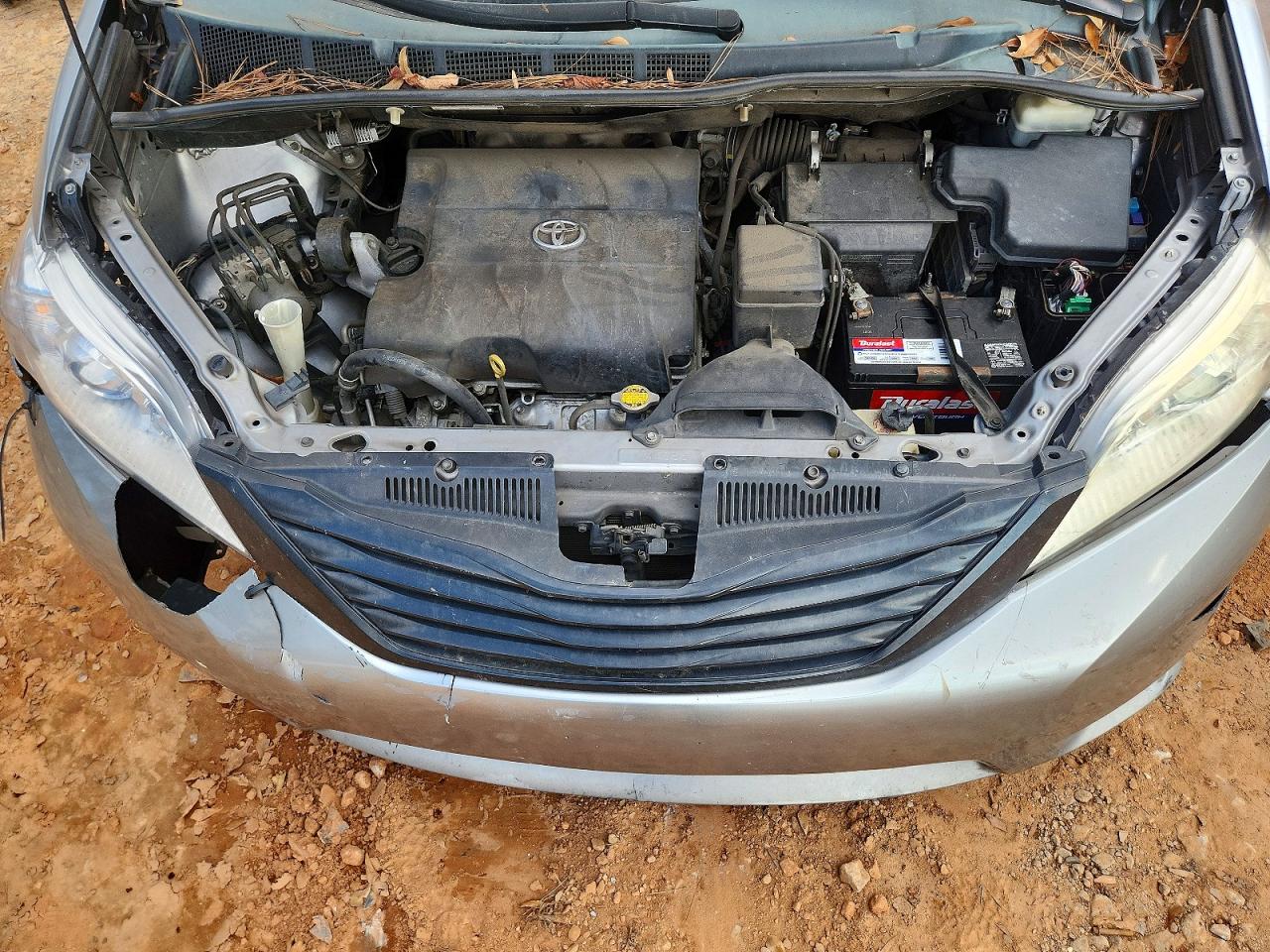 2013 TOYOTA SIENNA photo 34