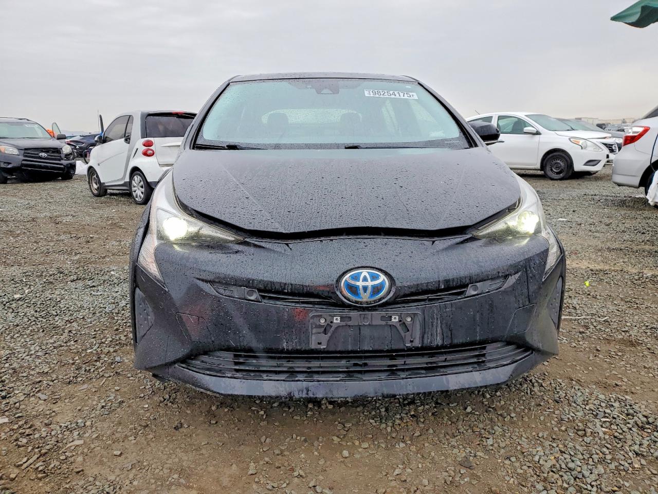 2017 TOYOTA PRIUS photo 9