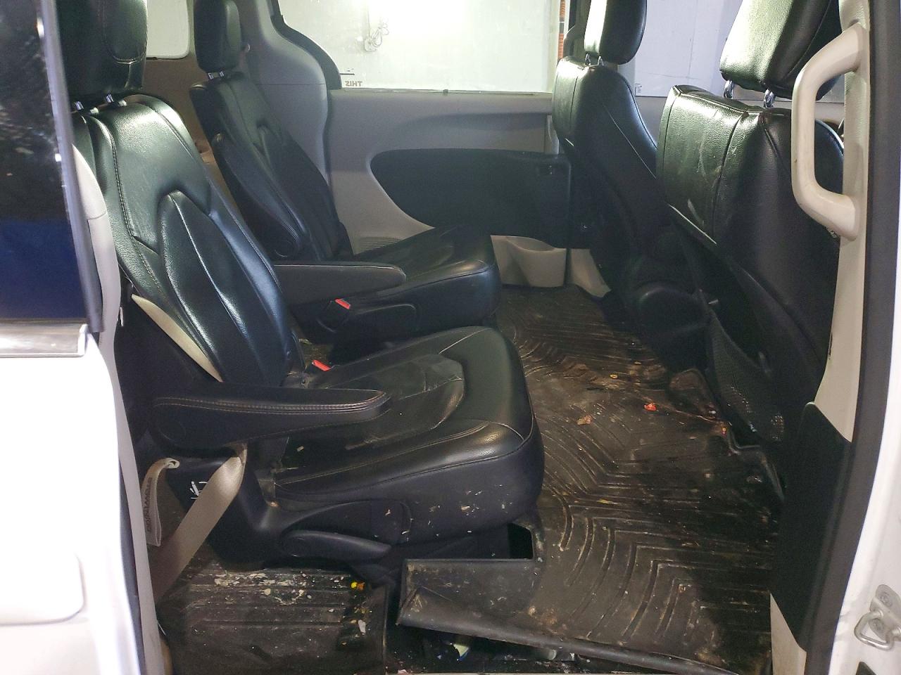 2019 CHRYSLER PACIFICA TOURING L photo 21