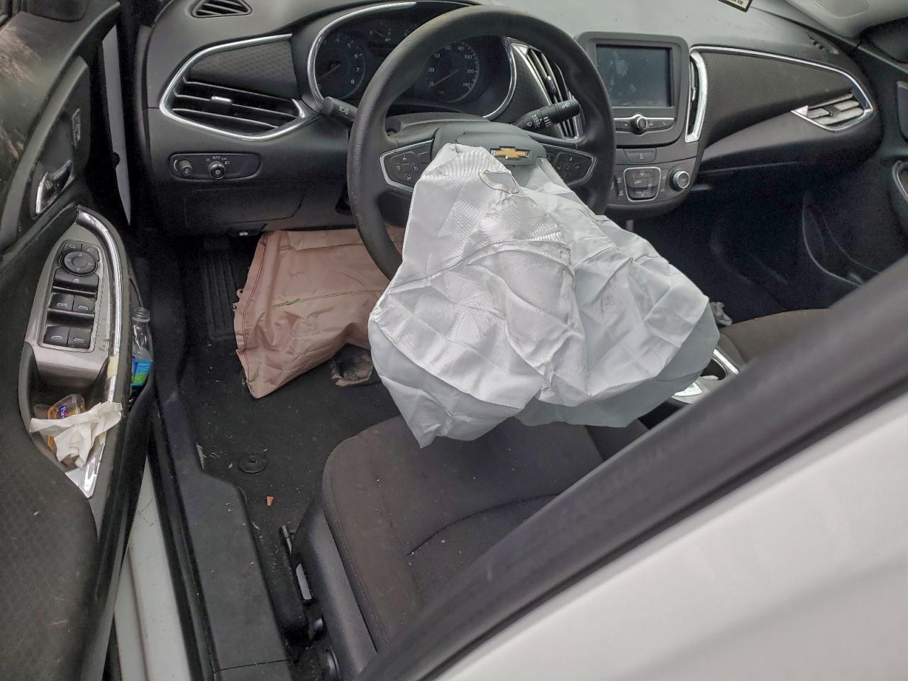 2017 CHEVROLET MALIBU LT photo 22