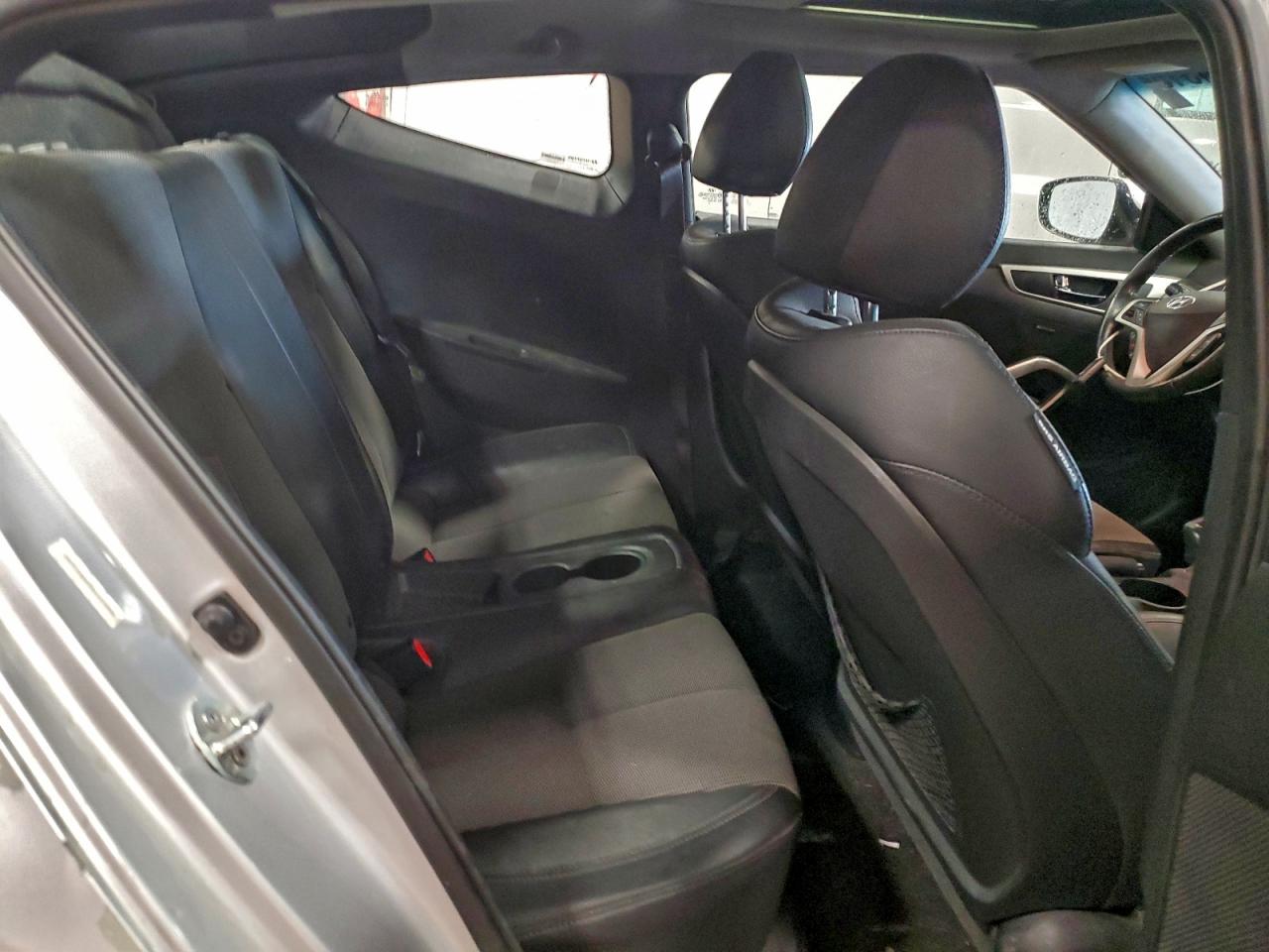 2013 HYUNDAI VELOSTER photo 19