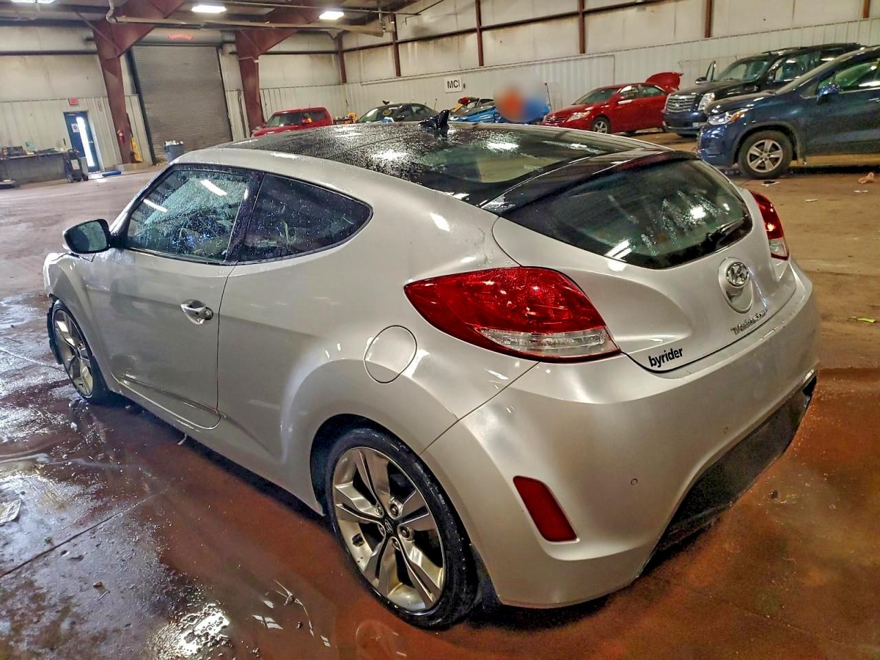 2013 HYUNDAI VELOSTER photo 3