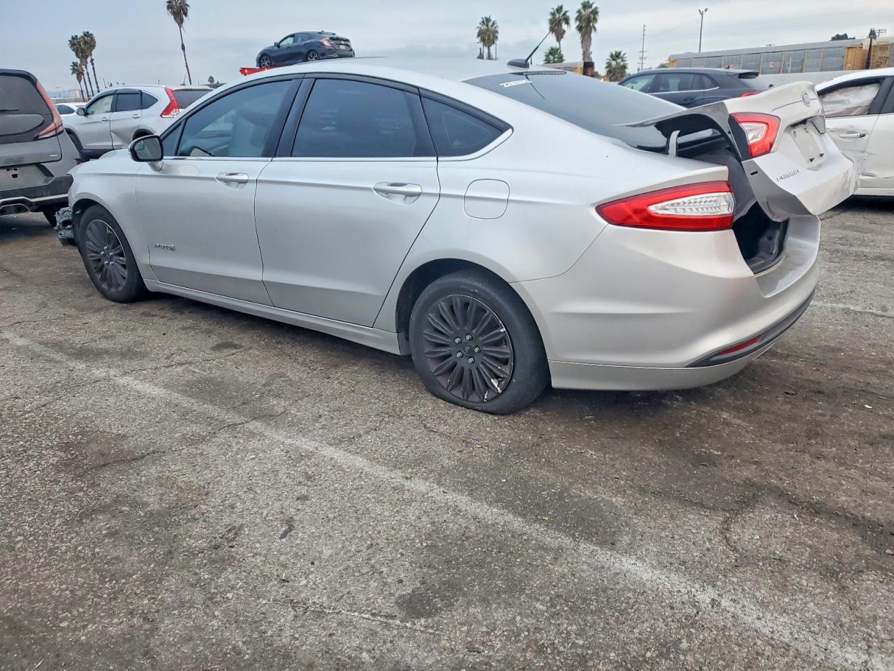 2016 FORD FUSION SE HYBRID photo 2
