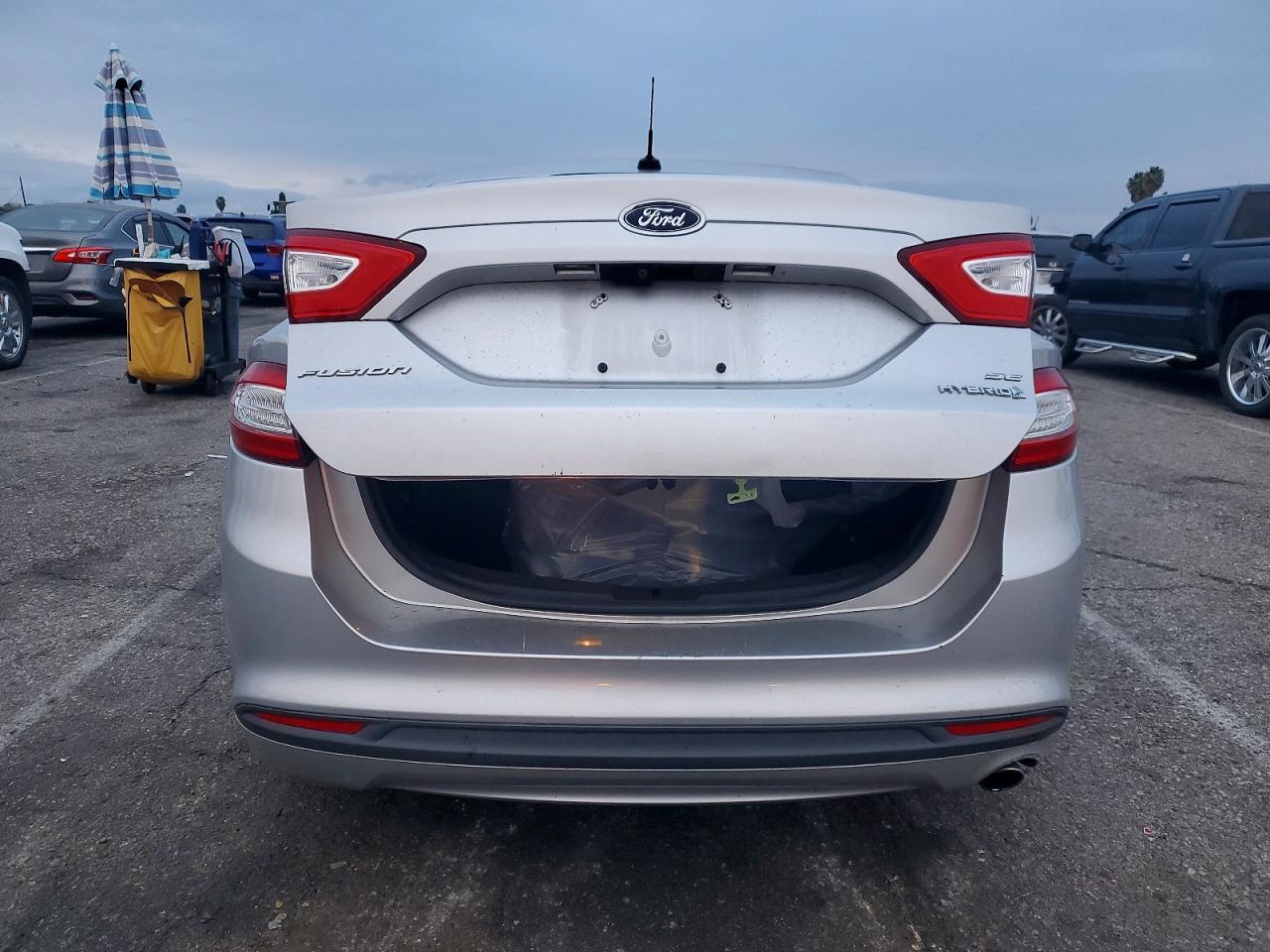 2016 FORD FUSION SE HYBRID photo 6