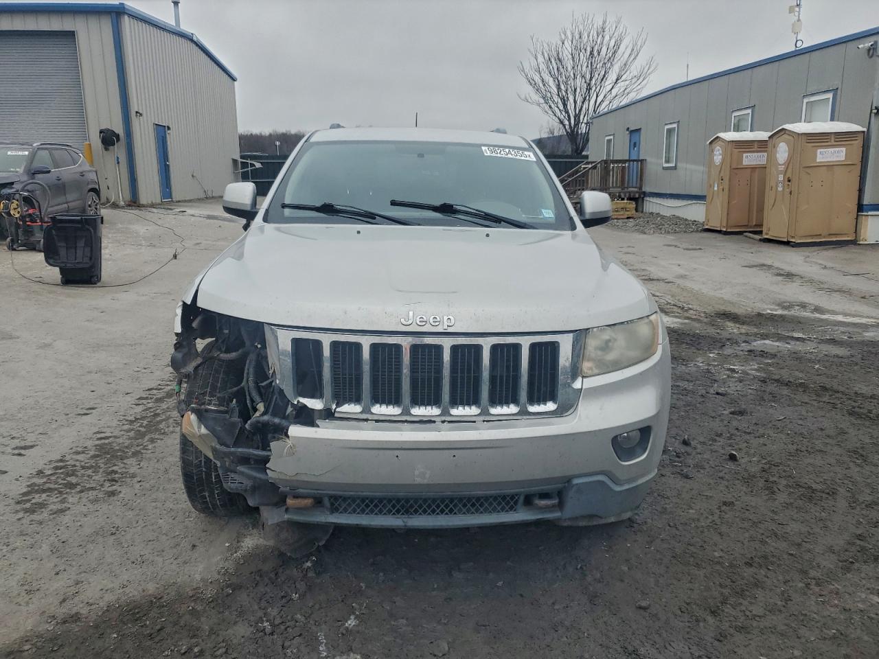 2011 JEEP GRAND CHEROKEE LAREDO photo 5