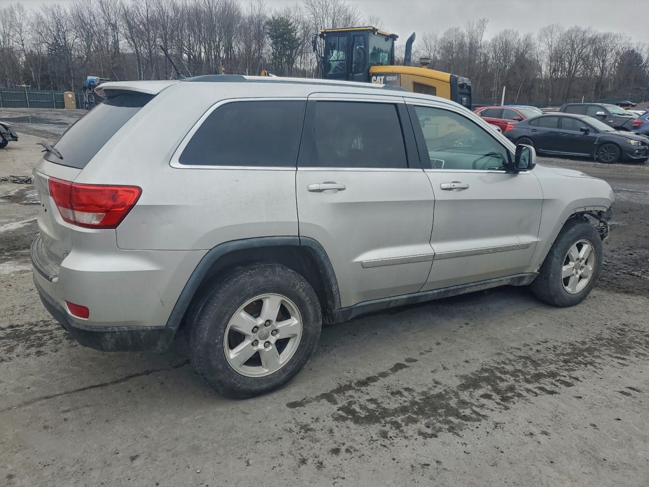 2011 JEEP GRAND CHEROKEE LAREDO photo 3