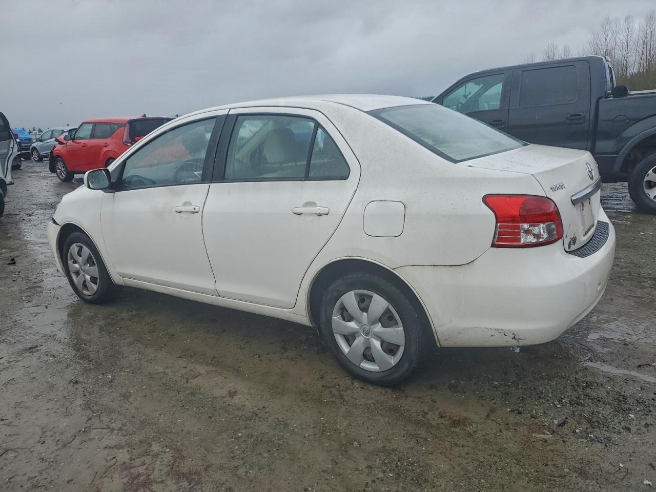 2007 TOYOTA YARIS photo 2