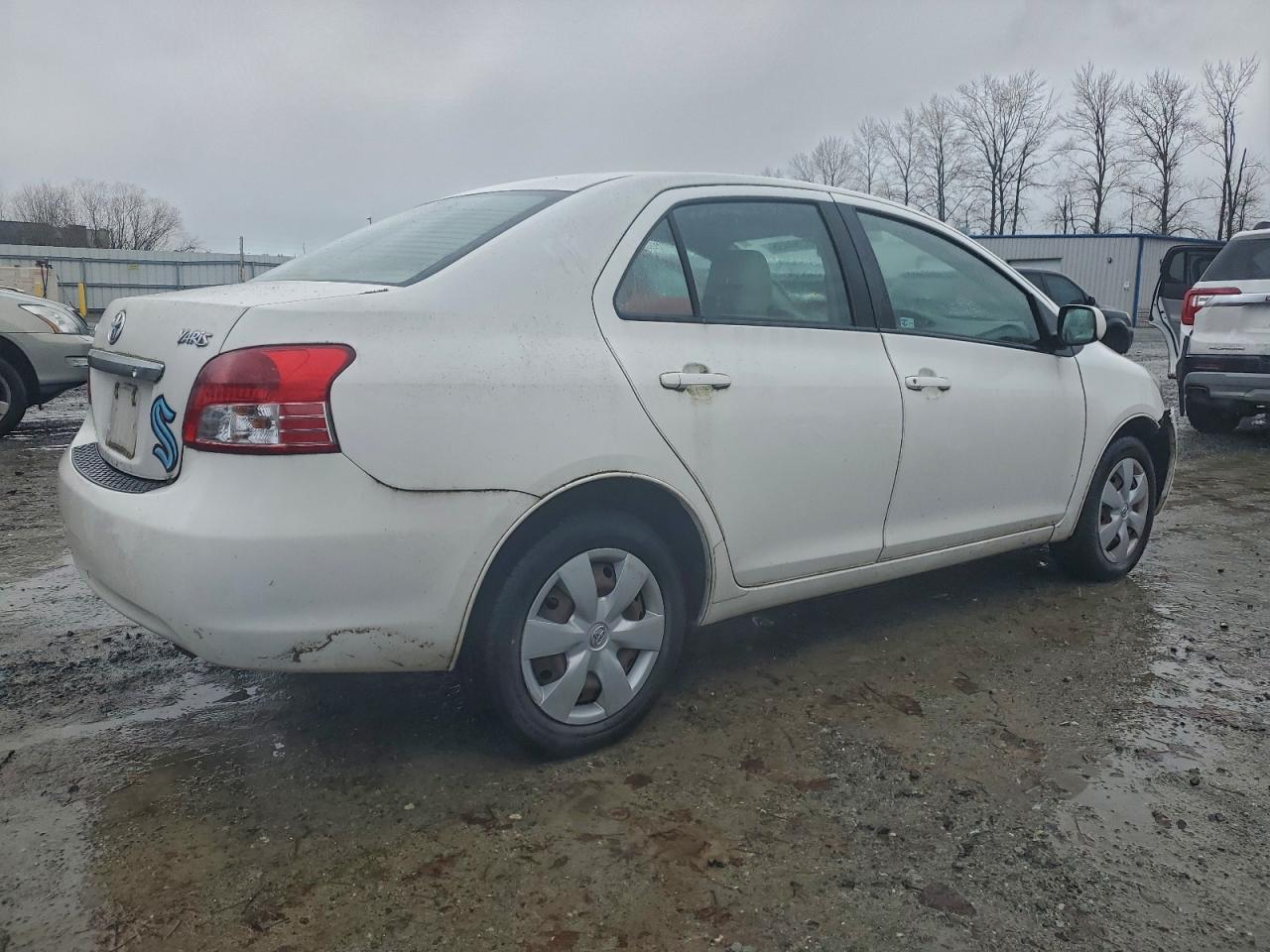 2007 TOYOTA YARIS photo 3
