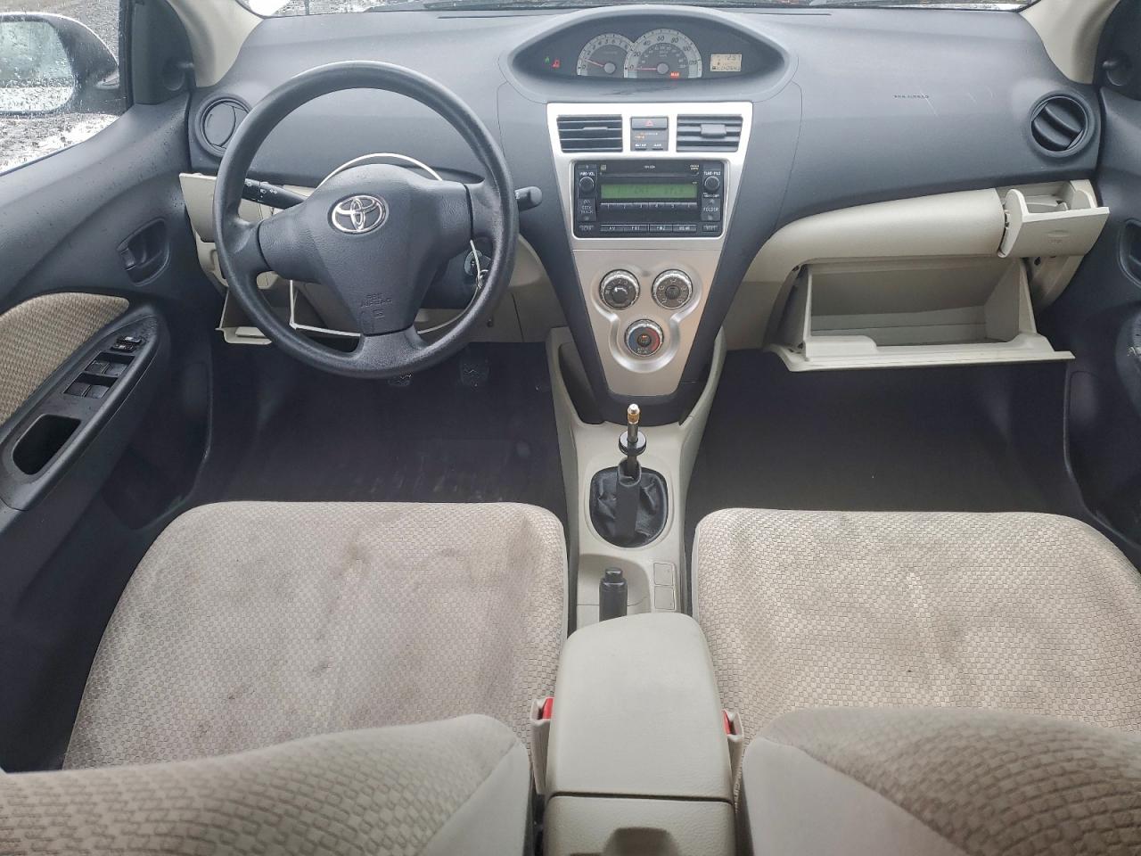 2007 TOYOTA YARIS photo 8