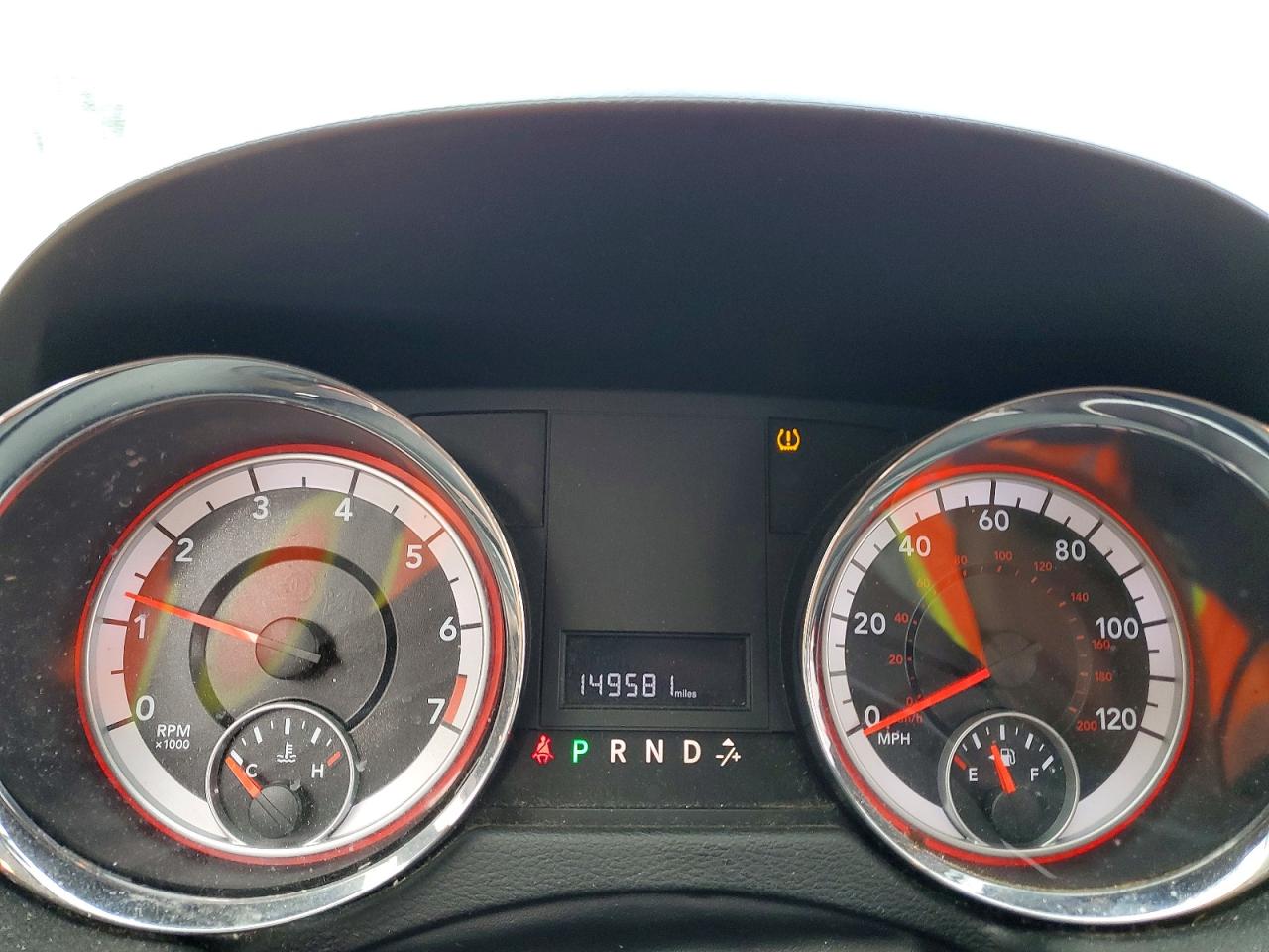 2011 DODGE GRAND CARAVAN MAINSTREET photo 25