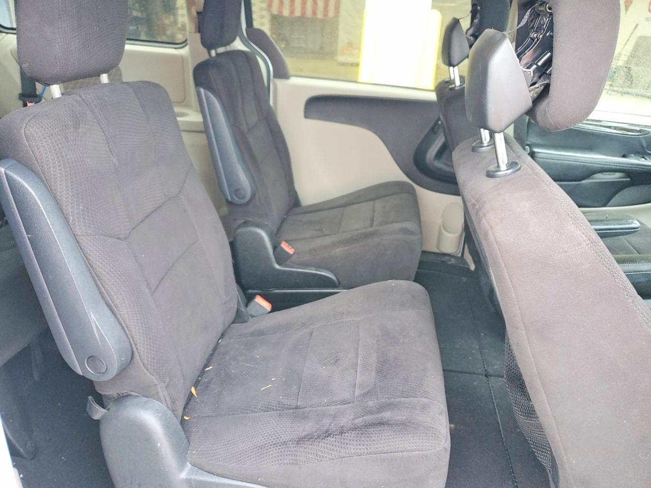 2011 DODGE GRAND CARAVAN MAINSTREET photo 31