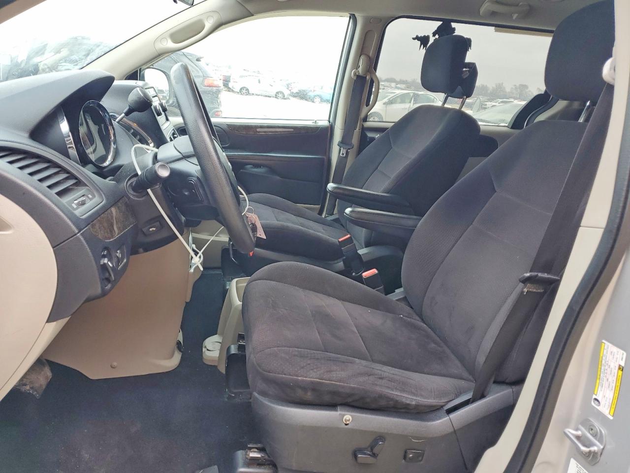 2011 DODGE GRAND CARAVAN MAINSTREET photo 19