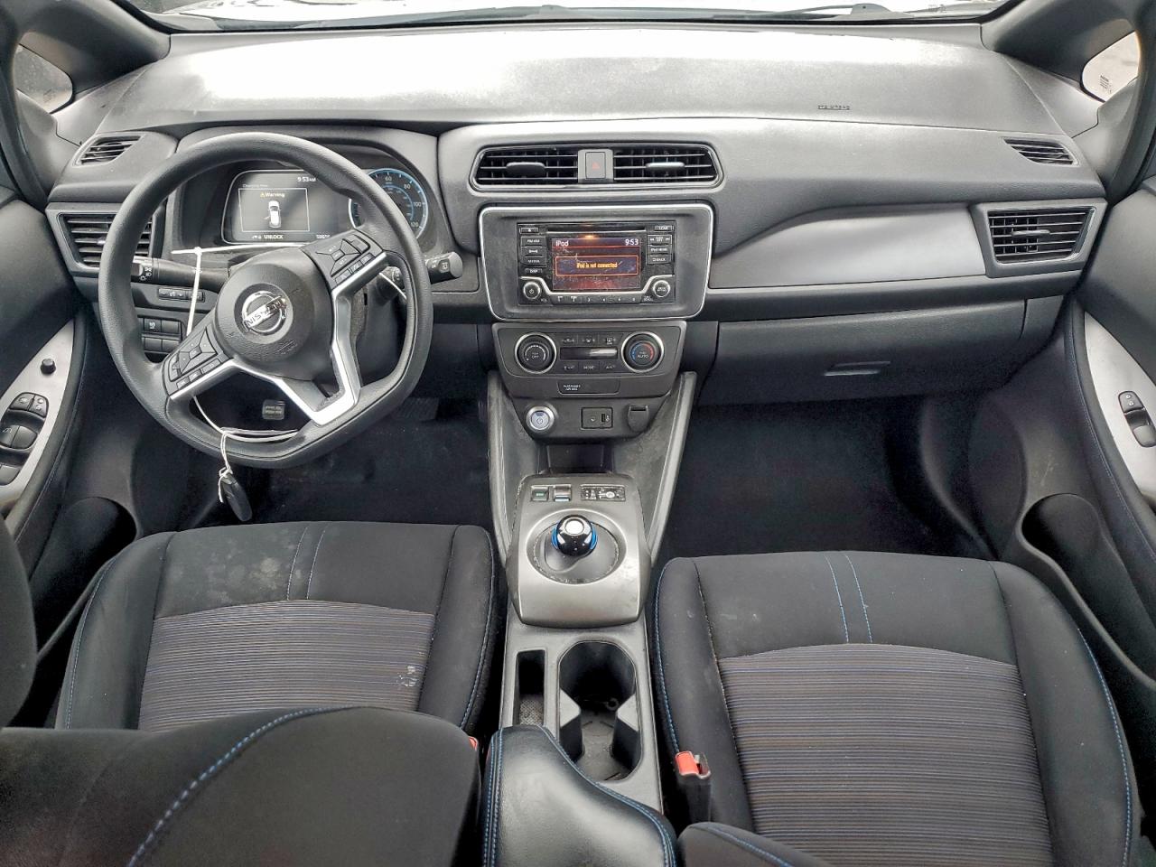 2019 NISSAN LEAF S photo 8
