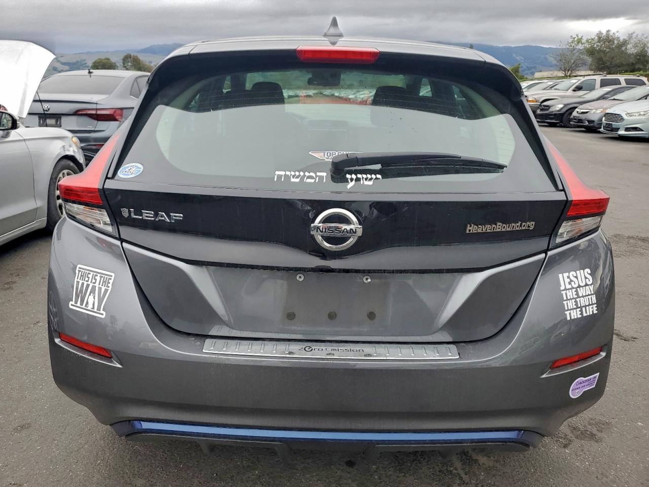2019 NISSAN LEAF S photo 6