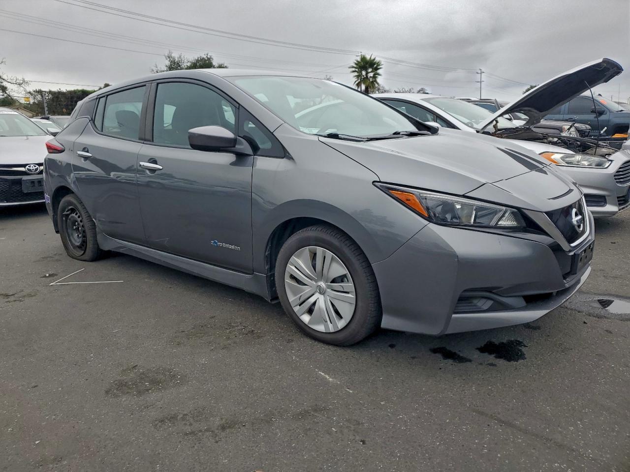 2019 NISSAN LEAF S photo 4