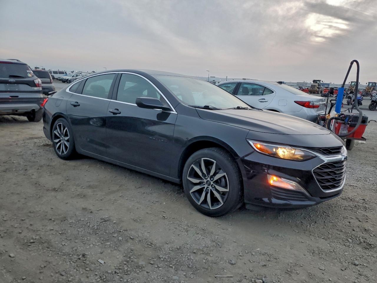 2023 CHEVROLET MALIBU RS photo 4