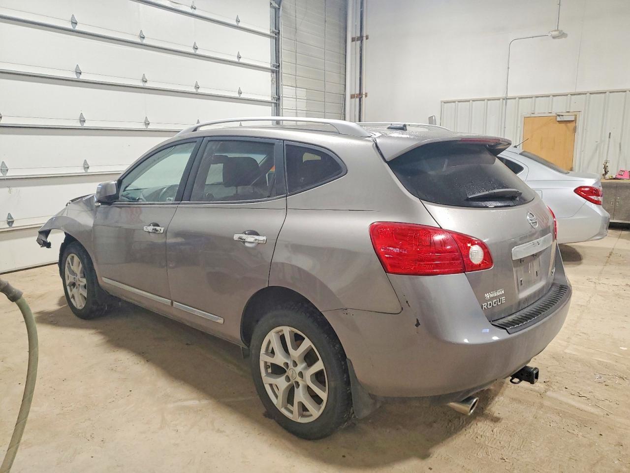 2013 NISSAN ROGUE S photo 3