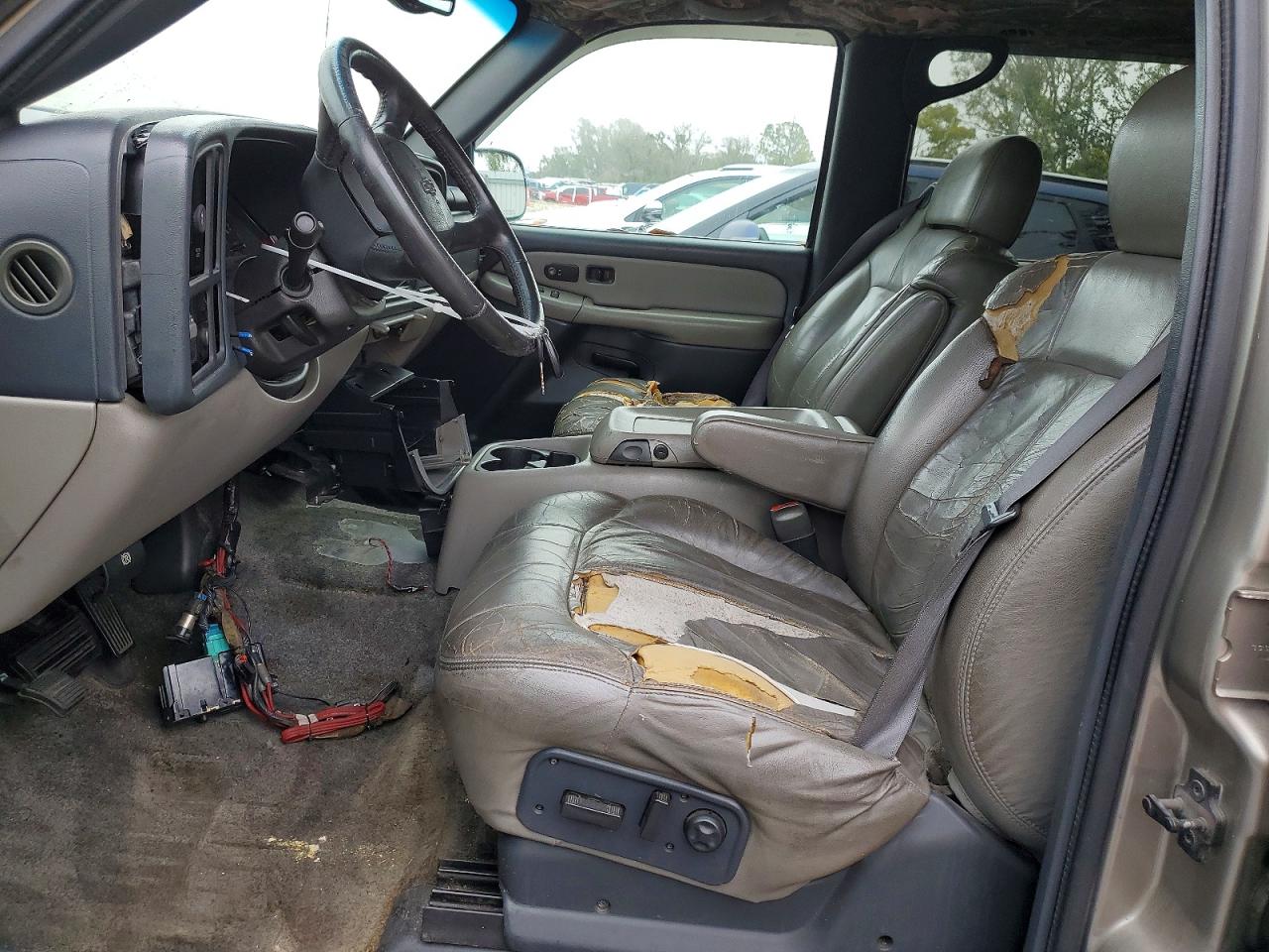 2000 CHEVROLET SUBURBAN C1500 photo 7