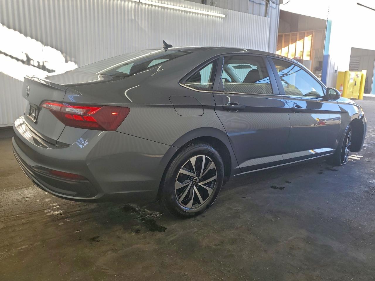 2024 VOLKSWAGEN JETTA S photo 3