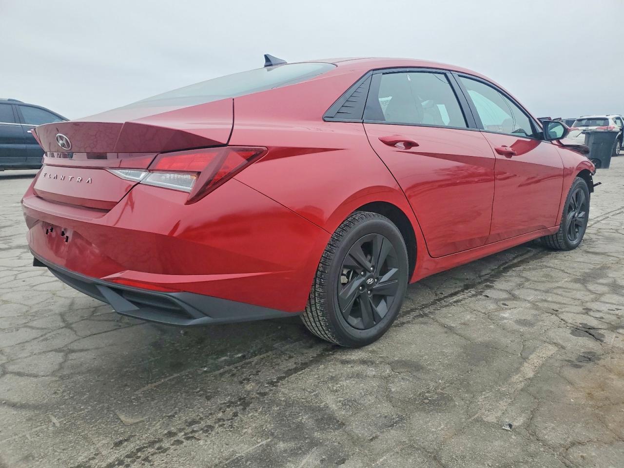 2023 HYUNDAI ELANTRA SEL photo 3
