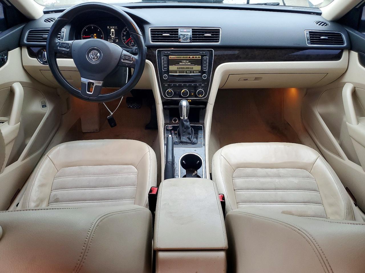 2014 VOLKSWAGEN PASSAT SEL photo 8