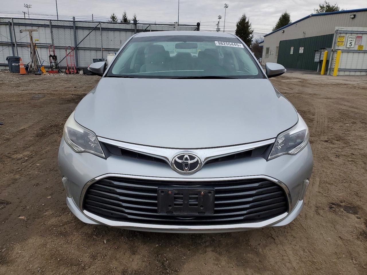 2016 TOYOTA AVALON XLE photo 5