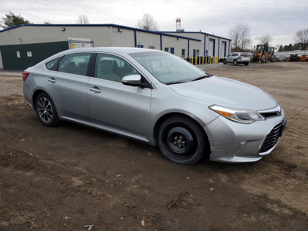 2016 TOYOTA AVALON XLE photo 4