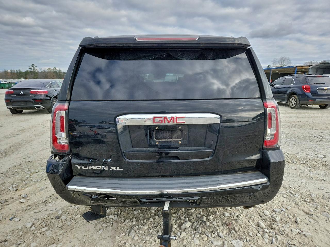 2015 GMC YUKON XL DENALI photo 6