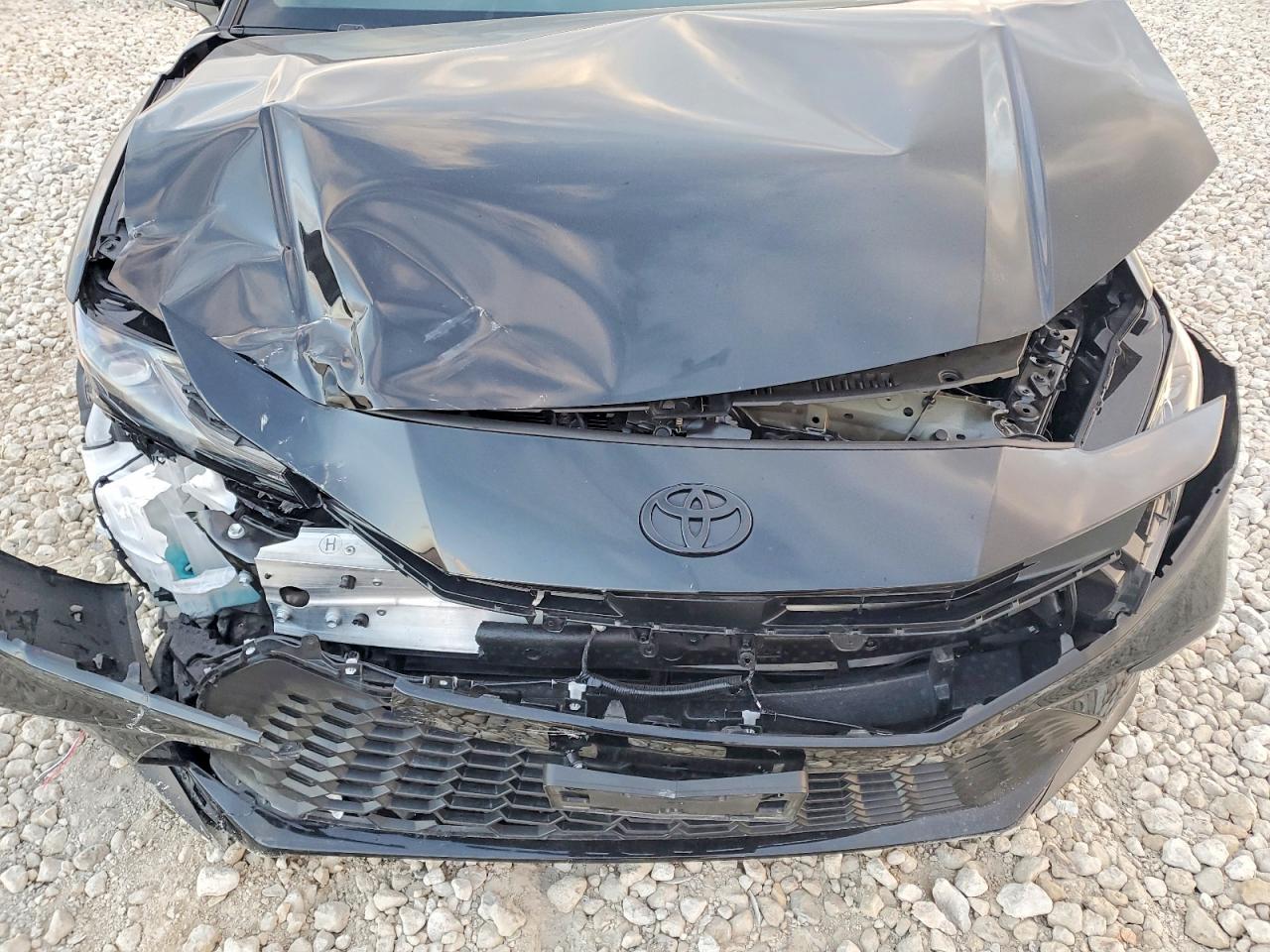 2025 TOYOTA CAMRY XSE photo 11