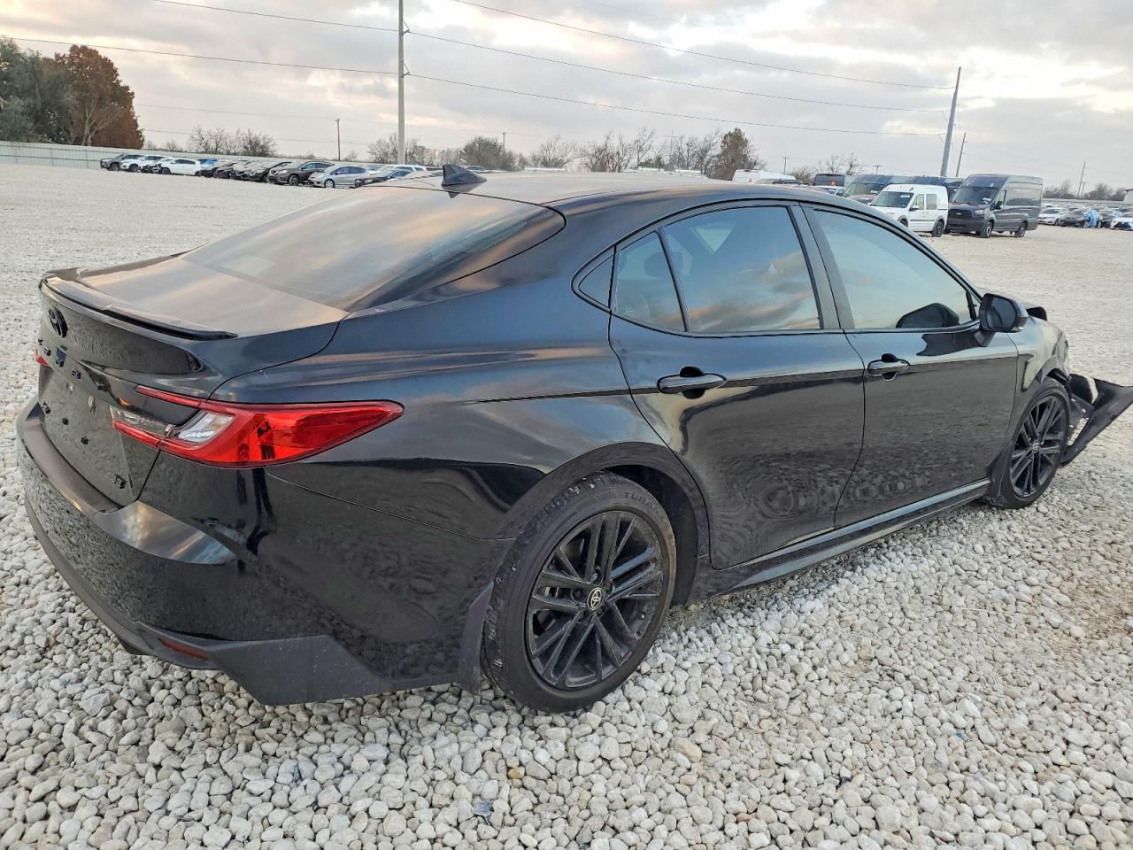 2025 TOYOTA CAMRY XSE photo 3