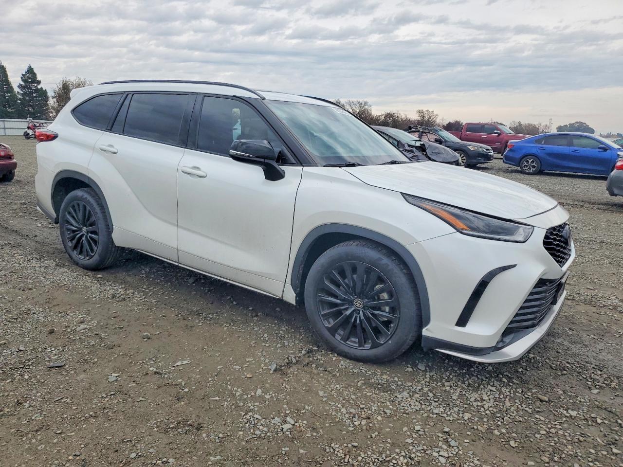 2023 TOYOTA HIGHLANDER L photo 4
