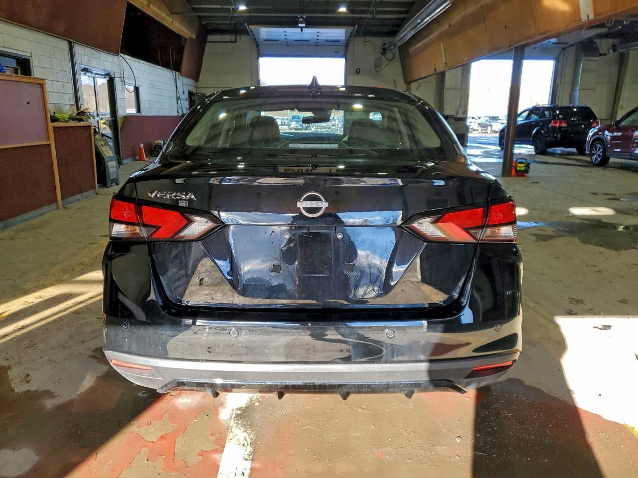 2025 NISSAN VERSA SV photo 6