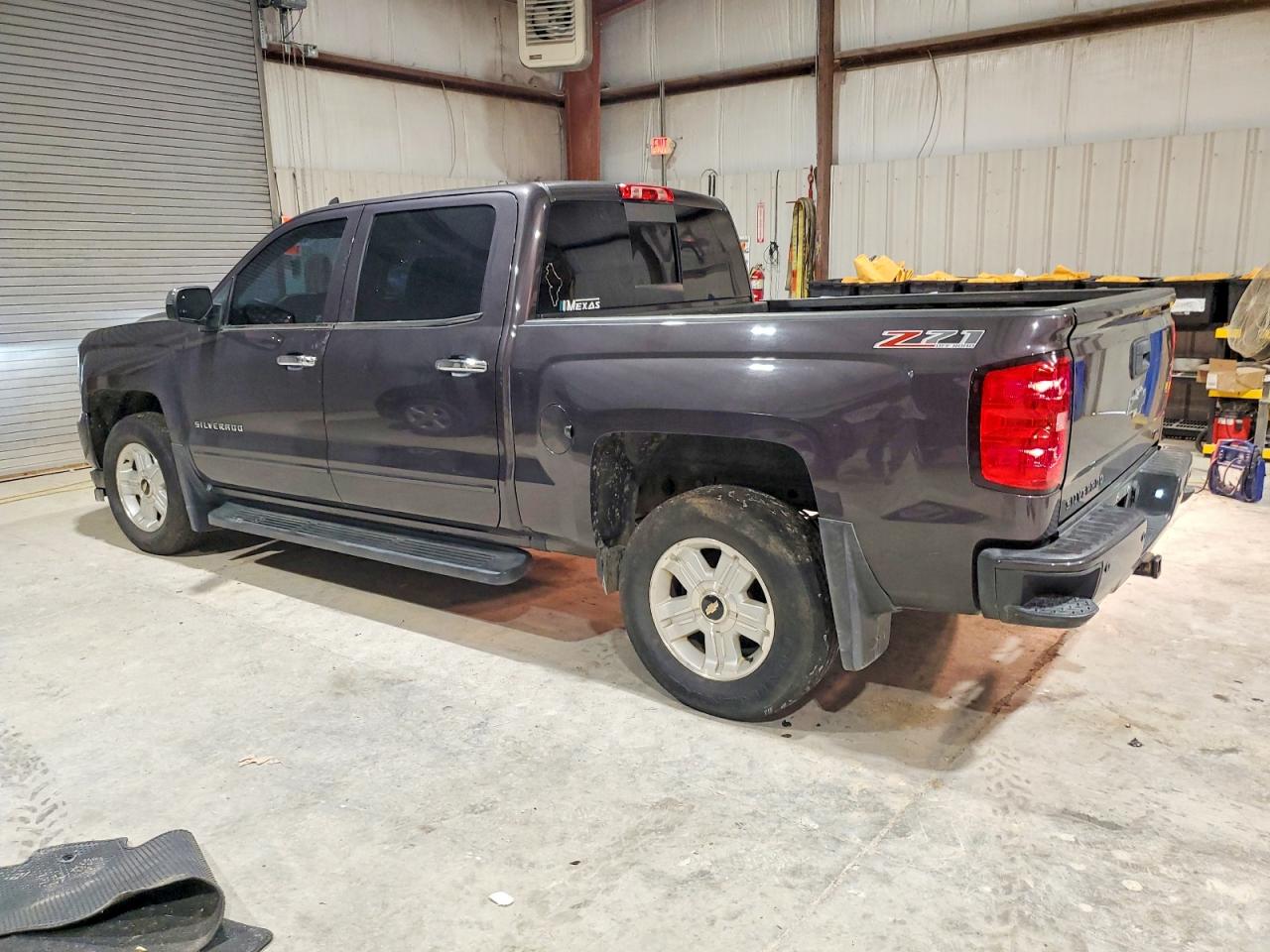 2016 CHEVROLET SILVERADO K1500 LT photo 2